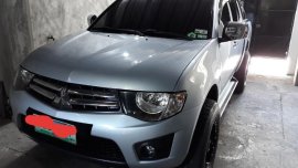 Selling Mitsubishi Strada 2012 Automatic Diesel in Quezon City