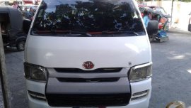 Selling 2nd Hand (Used) Toyota Hiace 2005 Van in Pagadian