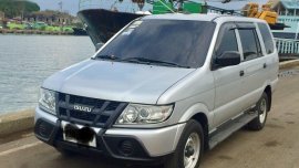 Selling 2nd Hand Isuzu Crosswind 2014 in Iloilo City