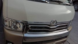 Selling Used Toyota Grandia 2011 in Pasay