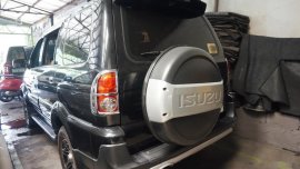 Selling Grey Isuzu Crosswind 2014 in Manila