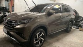 Selling Toyota Rush 2019 Automatic Gasoline in Quezon City