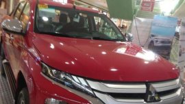 Selling Brand New Mitsubishi Strada 2019 in Las Piñas