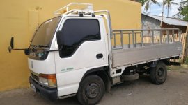 Selling Isuzu Elf 2017 Manual Diesel in Bacolod