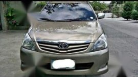 Used Toyota Innova 2011 for sale in Angeles