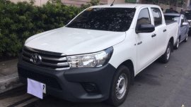 Selling Toyota Hilux 2016 Manual Diesel in Manila