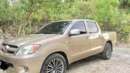 Selling Toyota Hilux 2006 Manual Diesel in Consolacion