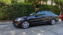 Sell Black 2009 Mercedes-Benz 300 at 30000 km in Quezon City
