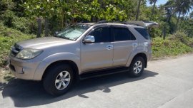 Selling 2nd Hand Toyota Fortuner 2006 Automatic Gasoline at 100000 km in Guinobatan