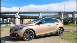 2nd Hand Volvo V40 2015 for sale in Quezon City