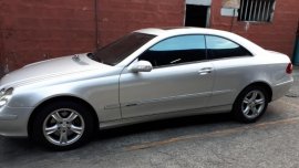 Selling Mercedes-Benz 240 2004 at 72000 km in Pasig