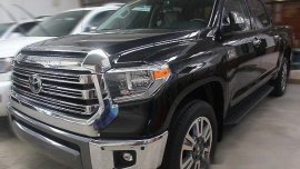Selling Black Toyota Tundra 2018 for sale