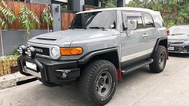 2nd Hand Toyota Fj Cruiser 2015 at 30000 km for sale