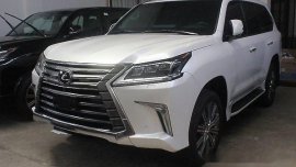 Selling White Lexus Lx 570 2018 for sale