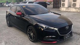 Selling 2nd Hand Mazda 3 2017 Hatchback at 28000 km for sale