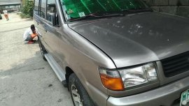 Selling 2000 Toyota Revo for sale in Malabon