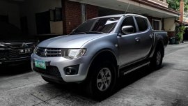 Selling 2nd Hand Mitsubishi Strada 2012 at 110000 km in Makati