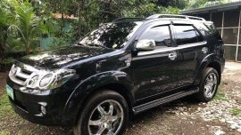 Selling Toyota Fortuner 2006 Automatic Diesel in Las Piñas