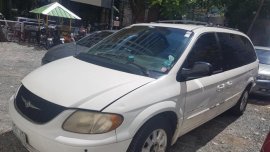 Selling 2nd Hand Chrysler Town And Country 2001 at 52000 km in Makati