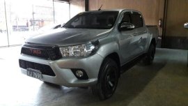 Selling 2nd Hand Toyota Hilux 2017 Manual Diesel at 32000 km in Makati