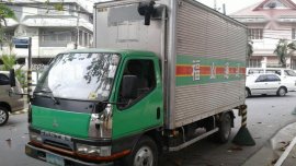 Selling Isuzu Giga 2005 Van Manual Diesel in Manila