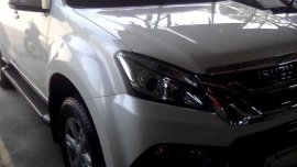 Isuzu Mu-X 2016 Automatic Diesel for sale in Pasig