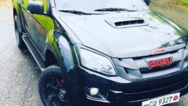 Selling 2nd Hand Isuzu D-Max 2016 in Dasmariñas