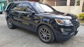 Selling Black Ford Explorer 2017 Automatic Gasoline at 20000 km 