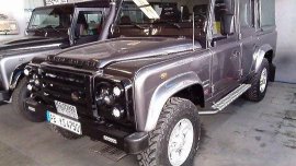 Selling Grey Land Rover Defender 2005 at 61358 km
