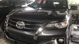 Selling Grey Toyota Fortuner 2018 at 1800 km in Quezon City