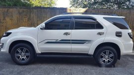 Sell White 2014 Toyota Fortuner Automatic Diesel at 35710 km 
