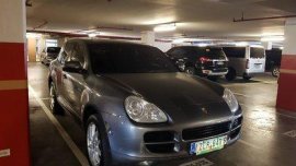 Grey Porsche Cayenne 2006 at 65000 km for sale 