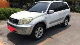 Selling Toyota Rav4 Automatic Gasoline in Talisay