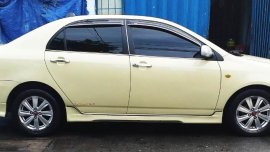 White Toyota Altis 2005 for sale in Manila