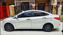 Selling Hyundai Accent 2011 at 70000 km in Cavite City