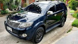 Sell Blue 2015 Toyota Fortuner at 50000 km in Manila