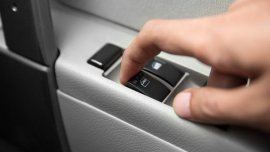 Car power window: All about its advantages & disadvantages