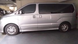 2nd Hand Hyundai Grand Starex 2014 at 50000 km for sale