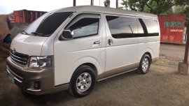 Selling Used Toyota Grandia 2012 in Butuan