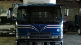 Selling 2nd Hand Mitsubishi Fuso 2005 Van in Guiguinto