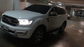 Selling 2nd Hand White 2016 Ford Everest Diesel