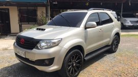 Selling Used Toyota Fortuner 2014 Manual Diesel at 50000 km in Marilao