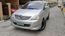 Selling Used Toyota Innova 2010 in Quezon City