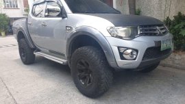 Selling 2nd Hand Mitsubishi Strada 2012 Automatic Diesel in Quezon City