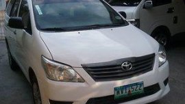 White Toyota Innova 2013 for sale in Tarlac 