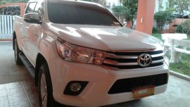 Selling Toyota Hilux 2016 Automatic Diesel in Calamba