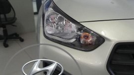 Selling Brand New Hyundai Reina in Malabon