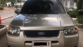 Selling 2nd Hand Ford Escape 2006 in Malolos