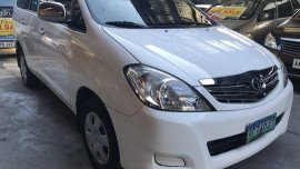 White Toyota Innova 2012 at 80000 km for sale