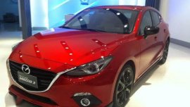 Used Mazda 3 2015 at 10000 km for sale